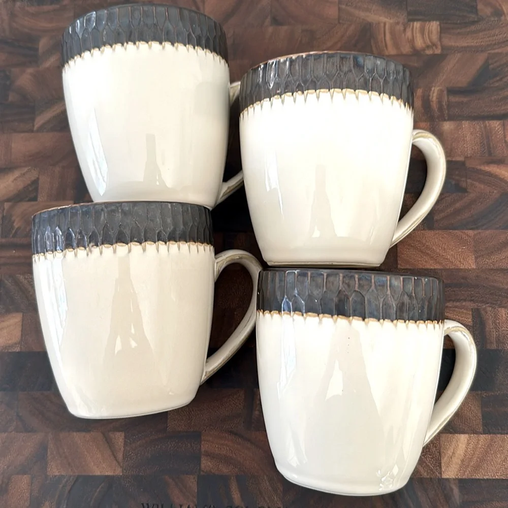 Crate&Barrel Rare Mug Set of 4 - Beige